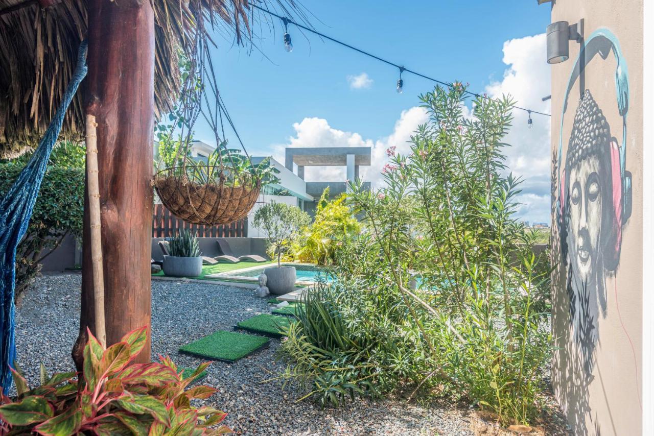 Lama Y Solo Unique Private Room Walking Distance To The Beach Palm Beach Eksteriør billede
