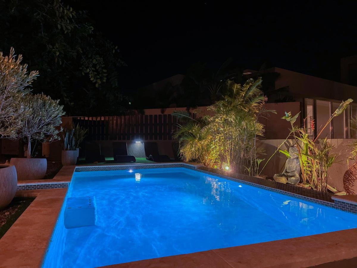 Lama Y Solo Unique Private Room Walking Distance To The Beach Palm Beach Eksteriør billede